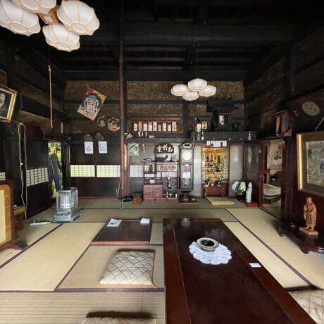 阿賀野川沿いの土蔵in和室がある立派な構造材の古民家