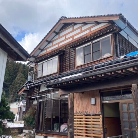 能登半島珠洲に建つ築39年住宅