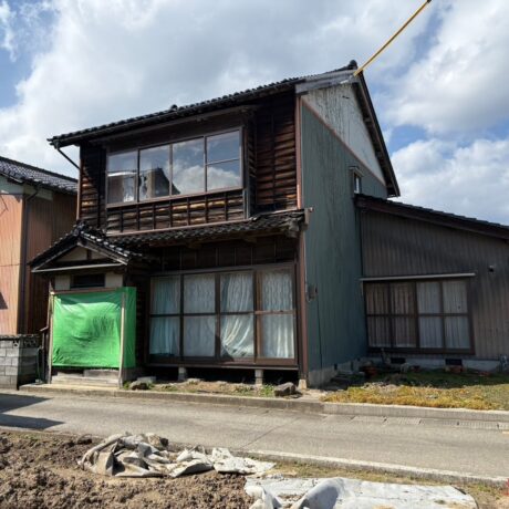 能登町に建つ築50年の住宅を飲食店へ！