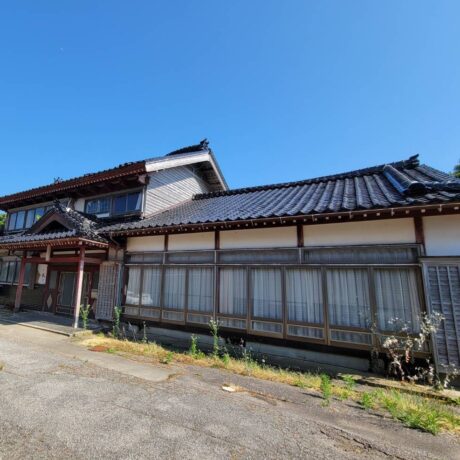 志賀町　築50年海まですぐの木造日本家屋【売却希望】