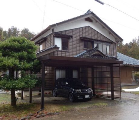 珠洲市 築46年 のどかな田園地域のカーポート付き物件【賃貸・売却希望】
