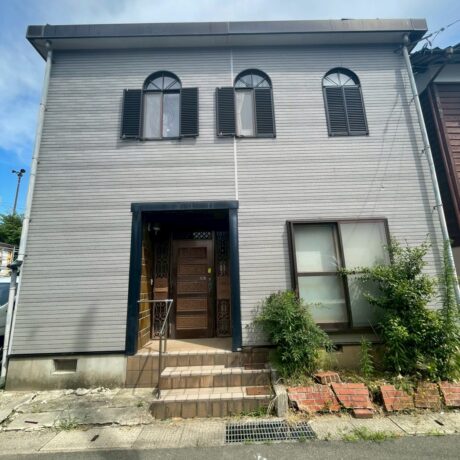 輪島朝市徒歩5分。街中に佇む和洋折衷の住まい【売却・借家】