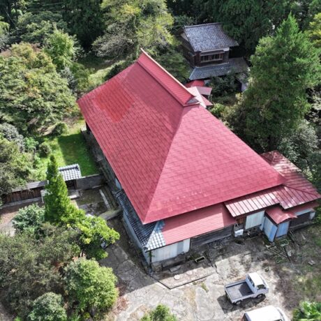 【五泉市阿弥陀瀬】小高い山麓に佇む、敷地1300坪超！蔵を取り込む明治35年築の大規模古民家